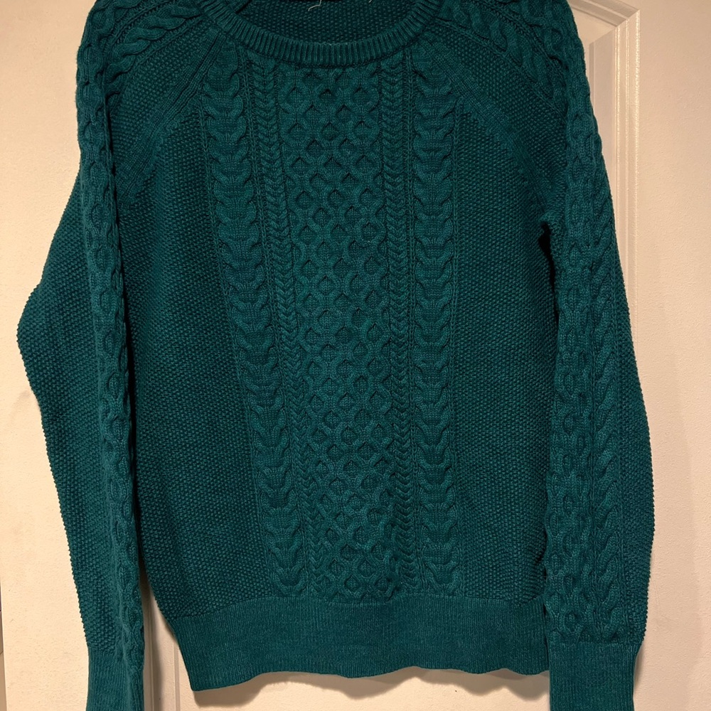 Old navy green cable knit sweater size XL